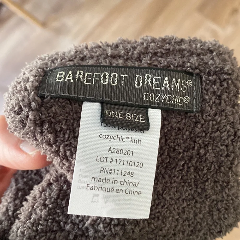 Barefoot Dreams Cozy Brown Robe - Picture 4 of 5